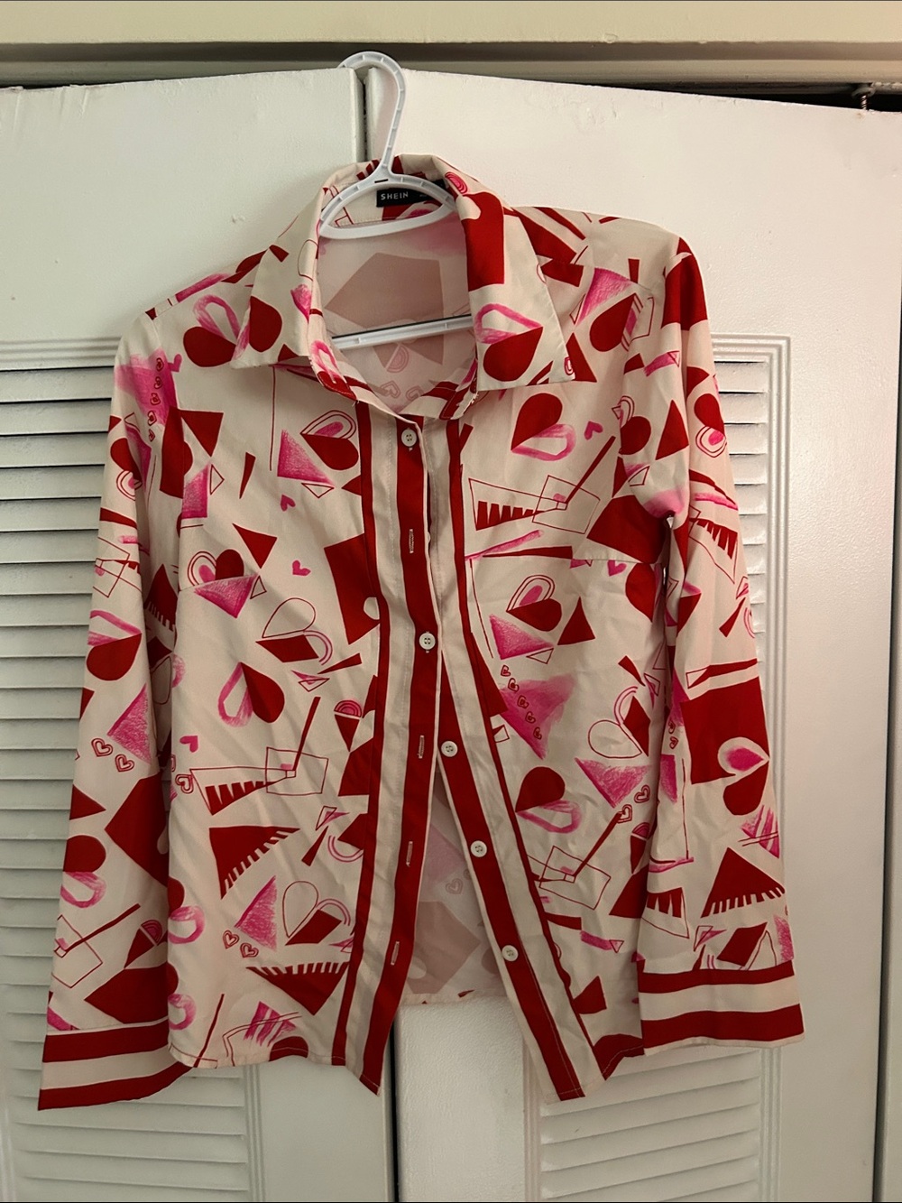 SHEIN Red and Pink Geometric Heart Print Shirt Jacket